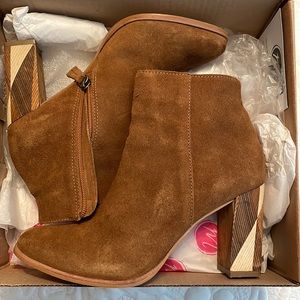 Matisse Metric Ankle Boot in Fawn